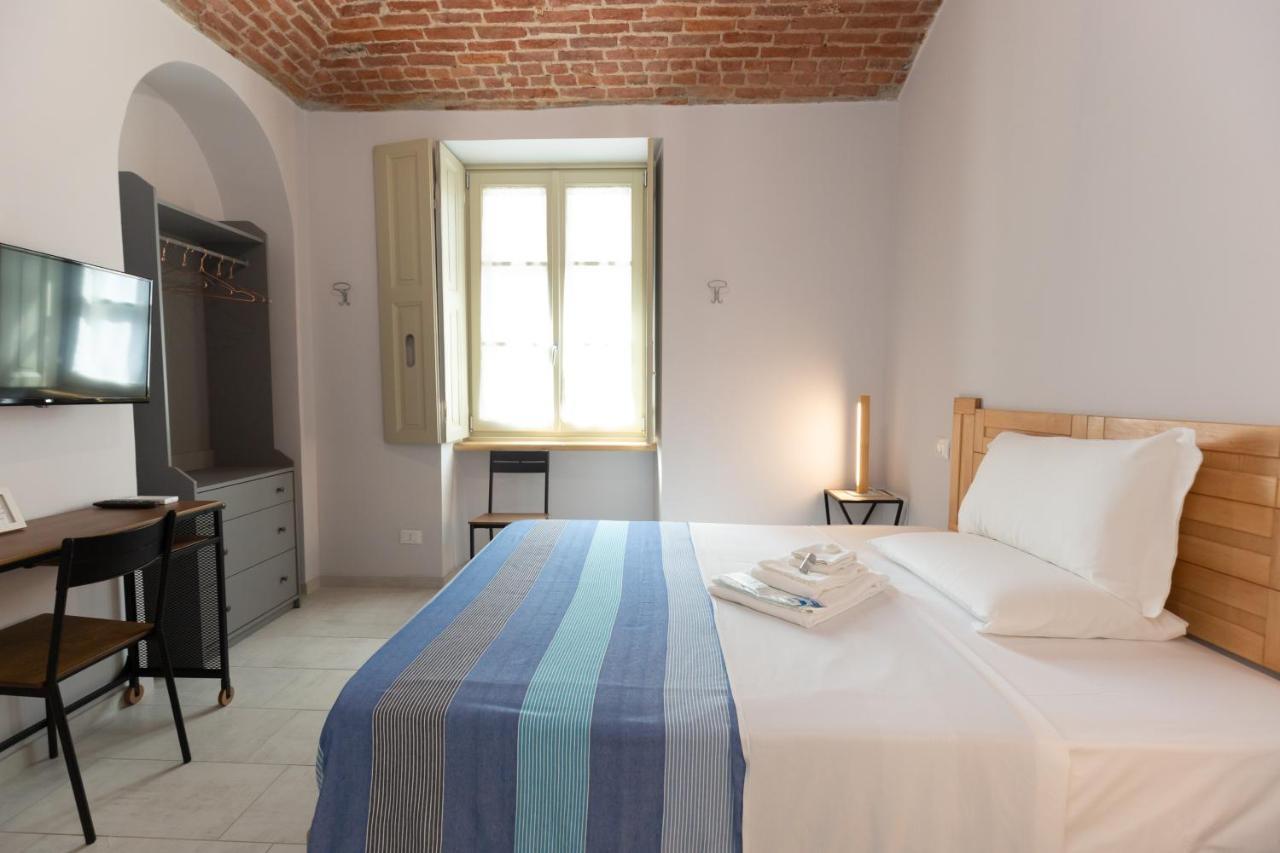 Small Double Room,1298989282:JPEG